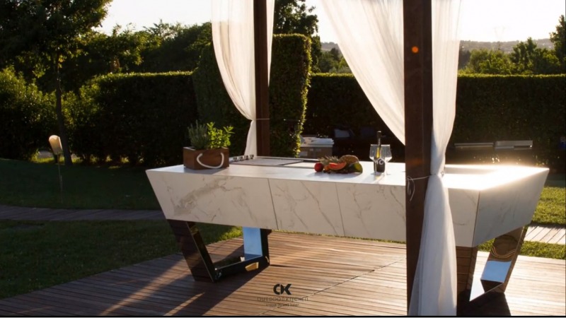 UNIQUE, DURABLE, ITALIAN: An outdoor kitchen made to measure for you. Outdoor Kitchen offers fully customizable outdoor kitchens.